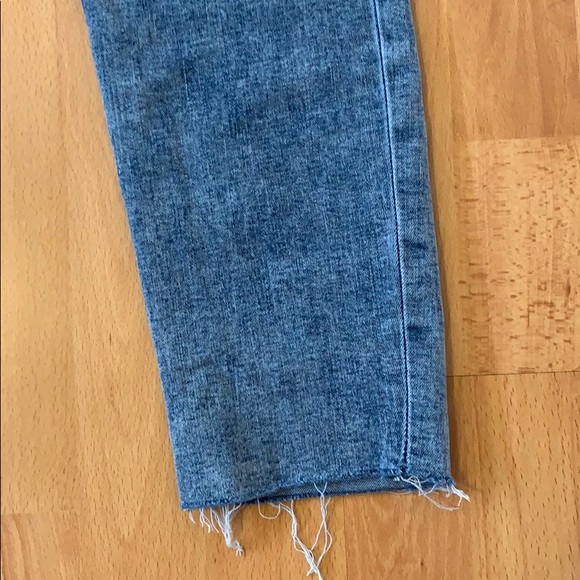 H&M blue Jeans ripped at bottom - Picture 4 of 6